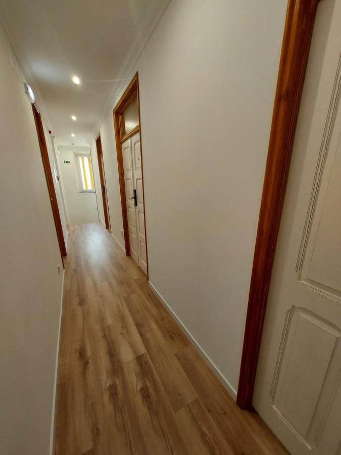Wolley - Peniche Guesthouse 2 Esterno foto