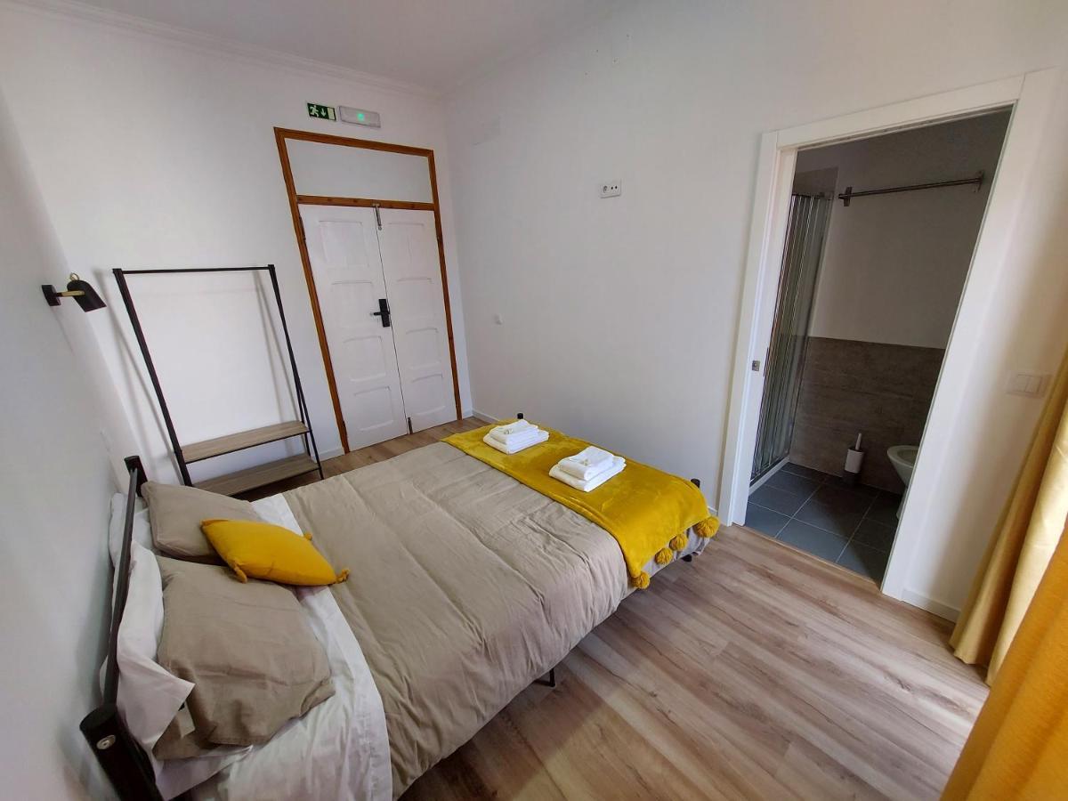 Wolley - Peniche Guesthouse 2 Esterno foto